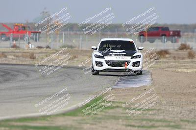 media/Oct-25-2025-CalClub SCCA (Sat) [[34c778dfbe]]/Group 2/Qualifying/